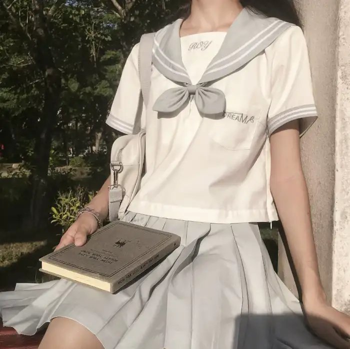 猫王归来：埃尔维斯·普雷斯利的重新崛起